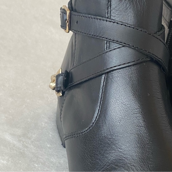Steve Madden Ringo Ankle Booties Black with Gold Chain Detail Size 8.5M - Picture 15 of 16